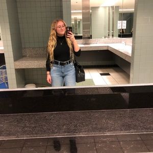 Meet your Posher, Meagan